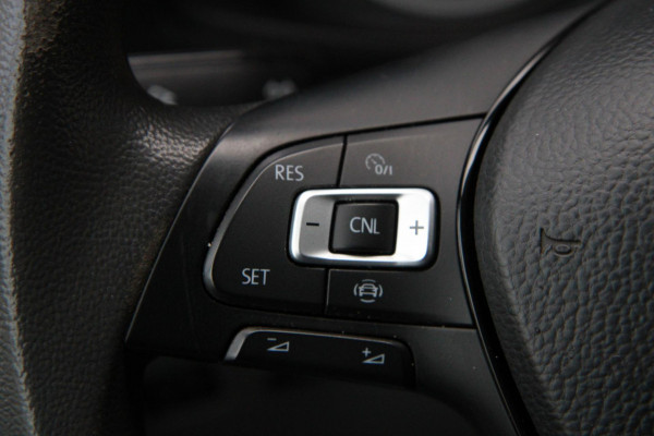 Volkswagen Crafter 35 2.0 TDI L3H3 140PK / Trekhaak / Camera / 3000 trekgewicht