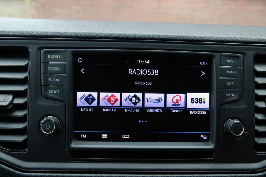 Volkswagen Crafter 35 2.0 TDI L3H3 140PK / Trekhaak / Camera / 3000 trekgewicht