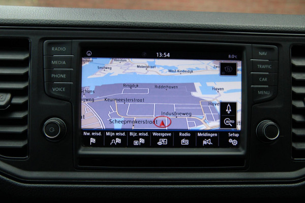 Volkswagen Crafter 35 2.0 TDI L3H3 140PK / Trekhaak / Camera / 3000 trekgewicht