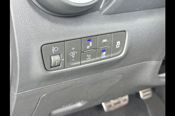 Hyundai Kona EV 64kWh SOH 100% Warmtepomp Head Up Display Adap.Cruise Navi Ecc Camera Apple Carplay Android Auto Pdc Fashion Lane Assist Dodehoekwaarschuwing Keyless Privacy Glas DAB FCA 1e Eigenaar Origineel Nederlandse Auto