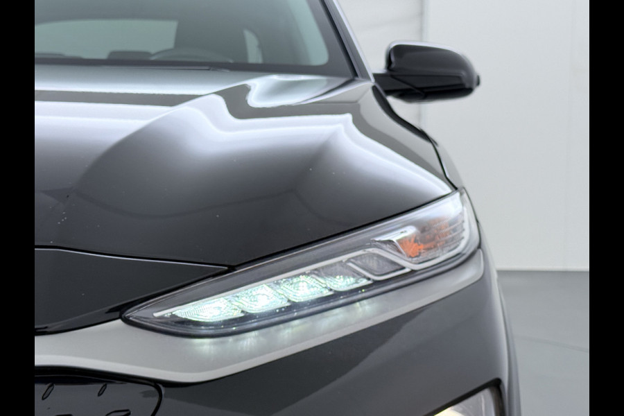 Hyundai Kona EV 64kWh SOH 100% Warmtepomp Head Up Display Adap.Cruise Navi Ecc Camera Apple Carplay Android Auto Pdc Fashion Lane Assist Dodehoekwaarschuwing Keyless Privacy Glas DAB FCA 1e Eigenaar Origineel Nederlandse Auto