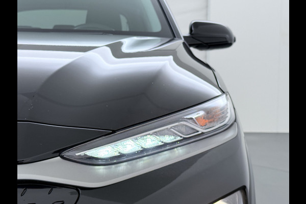 Hyundai Kona EV 64kWh SOH 100% Warmtepomp Head Up Display Adap.Cruise Navi Ecc Camera Apple Carplay Android Auto Pdc Fashion Lane Assist Dodehoekwaarschuwing Keyless Privacy Glas DAB FCA 1e Eigenaar Origineel Nederlandse Auto