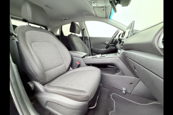 Hyundai Kona EV 64kWh SOH 100% Warmtepomp Head Up Display Adap.Cruise Navi Ecc Camera Apple Carplay Android Auto Pdc Fashion Lane Assist Dodehoekwaarschuwing Keyless Privacy Glas DAB FCA 1e Eigenaar Origineel Nederlandse Auto