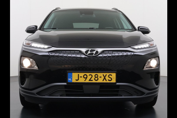 Hyundai Kona EV 64kWh SOH 100% Warmtepomp Head Up Display Adap.Cruise Navi Ecc Camera Apple Carplay Android Auto Pdc Fashion Lane Assist Dodehoekwaarschuwing Keyless Privacy Glas DAB FCA 1e Eigenaar Origineel Nederlandse Auto