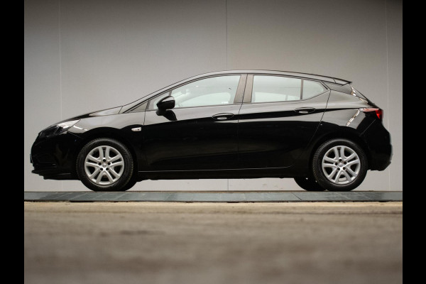 Opel Astra 1.0 Online Edition Sport (APPLE CARPLAY, GROOT NAVI, PARKEERSENSOREN, LED, CRUISE, SPORTSTOELEN, NETTE STAAT)