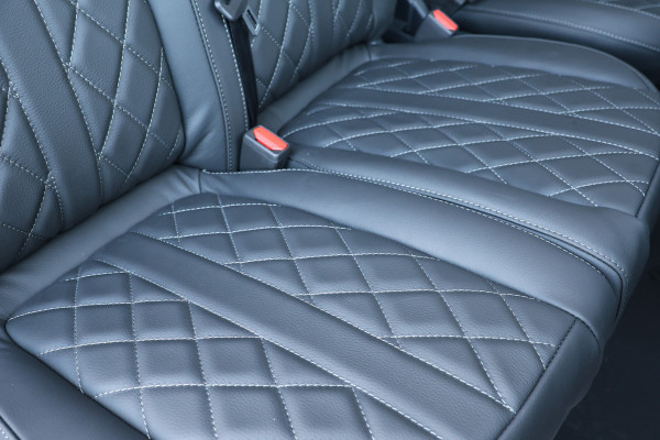 Ford Transit Custom 320 2.0 TDCI L2H1 Limited 170 PK | BPM VRIJ | ACC | Blind Spot | Navigatie | Camera | CarPlay | Lane Assist | Stoelverwarming | Raptor Edition | L+R Schuifdeur | 3-Zitter