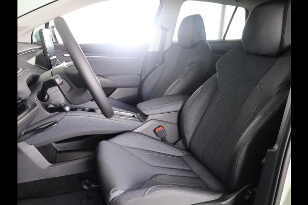 Škoda Elroq 60 Business Edition - Tour | Trekhaak | 20 inch | Adaptive Cruise Control | Navigatie | Blind Spot | Stoelverwarming |