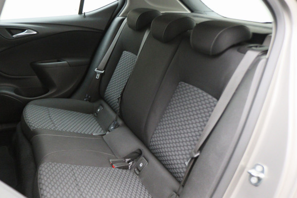 Opel Astra 1.0 Online Edition Automaat Apple Carplay, Cruise, Trekhaak, DAB, Airco, PDC