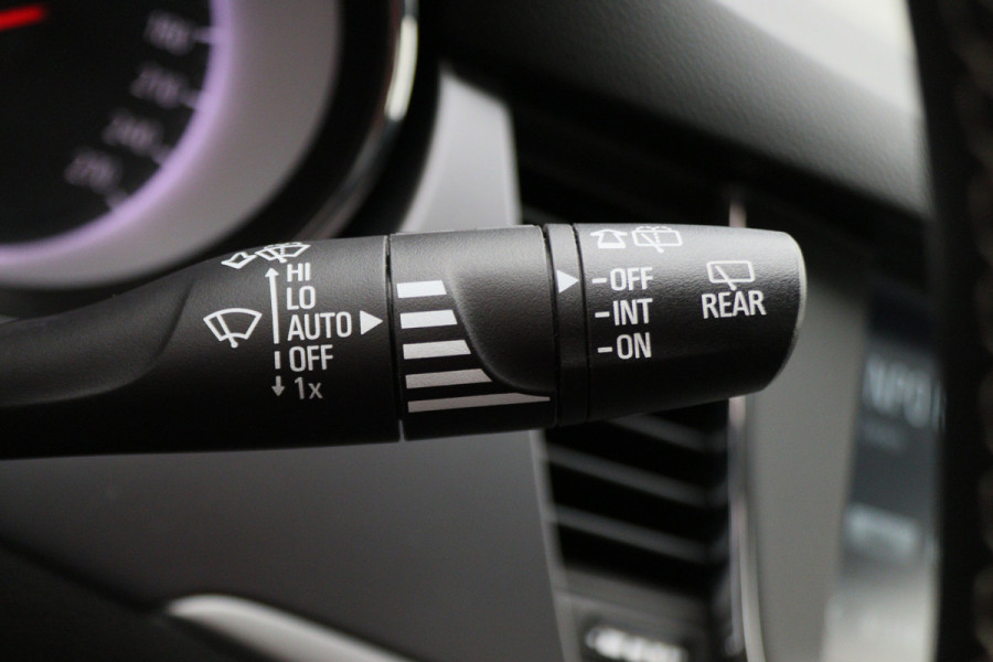 Opel Astra 1.0 Online Edition Automaat Apple Carplay, Cruise, Trekhaak, DAB, Airco, PDC