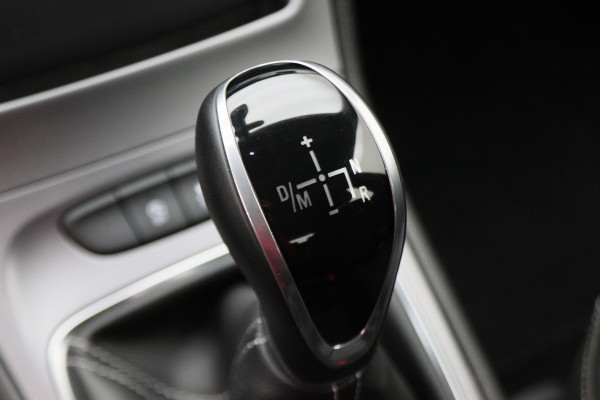 Opel Astra 1.0 Online Edition Automaat Apple Carplay, Cruise, Trekhaak, DAB, Airco, PDC