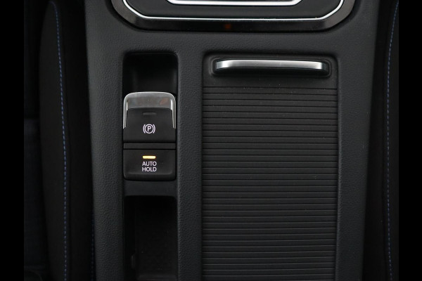 Volkswagen Passat 1.4 TSI PHEV GTE | Stoelverwarming | Massage | Carplay | Navigatie | Matrix LED | Camera | Park Assist | Adaptive cruise | Side Assist | Plug In