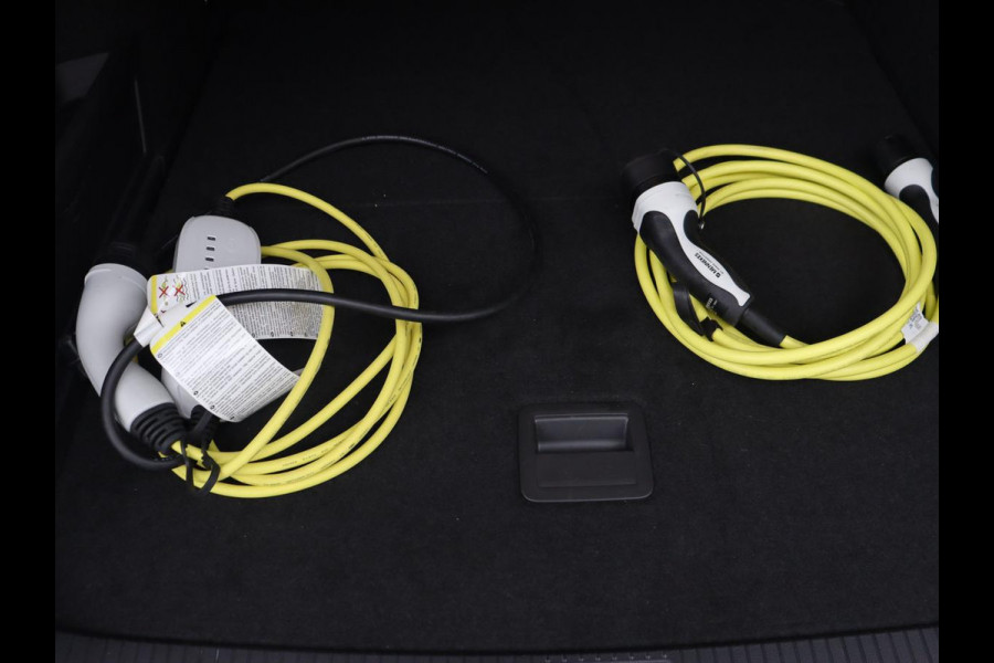 Volkswagen Passat 1.4 TSI PHEV GTE | Stoelverwarming | Massage | Carplay | Navigatie | Matrix LED | Camera | Park Assist | Adaptive cruise | Side Assist | Plug In