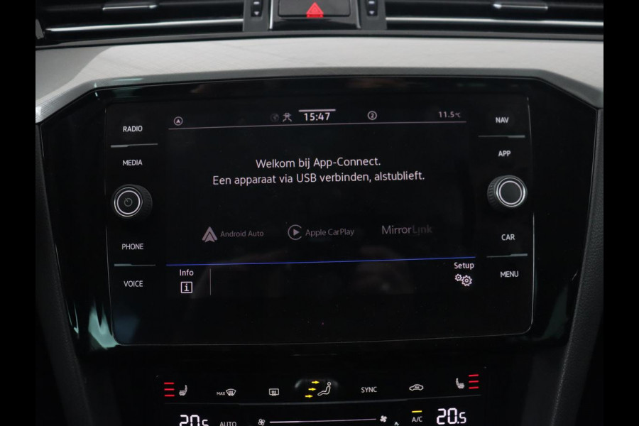 Volkswagen Passat 1.4 TSI PHEV GTE | Stoelverwarming | Massage | Carplay | Navigatie | Matrix LED | Camera | Park Assist | Adaptive cruise | Side Assist | Plug In