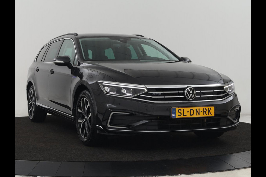 Volkswagen Passat 1.4 TSI PHEV GTE | Stoelverwarming | Massage | Carplay | Navigatie | Matrix LED | Camera | Park Assist | Adaptive cruise | Side Assist | Plug In