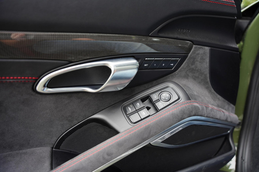 Porsche 911 991 Cabriolet 3.0 Carrera GTS Nato Green Burmester Lifting