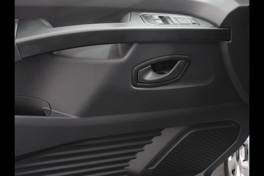 Renault Trafic 2.0 Blue dC1 150 EDC T30 L2H1 Advance Navigatie  Airco Lichtmetalen velgen Betimmering Trekhaak Camera Parkeer sensoren Dab Prijs Incl. BOVAG Garantie