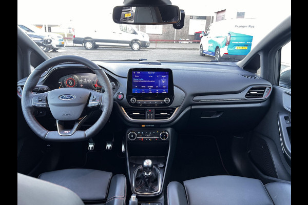 Ford Fiesta 1.5 Ecoboost ST-X 200pk | Winter-pack | Premium audio installatie | Cruise Control