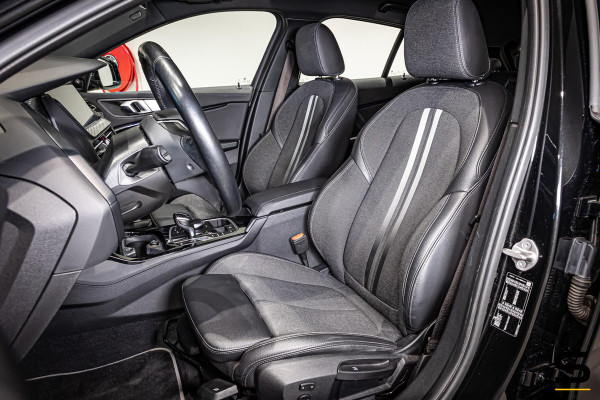 BMW 1-serie 118i Business Edition|NAP|Stoel & stuur verwarming