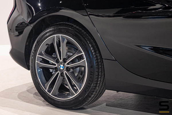 BMW 1-serie 118i Business Edition|NAP|Stoel & stuur verwarming