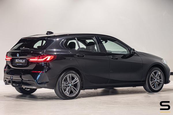 BMW 1-serie 118i Business Edition|NAP|Stoel & stuur verwarming
