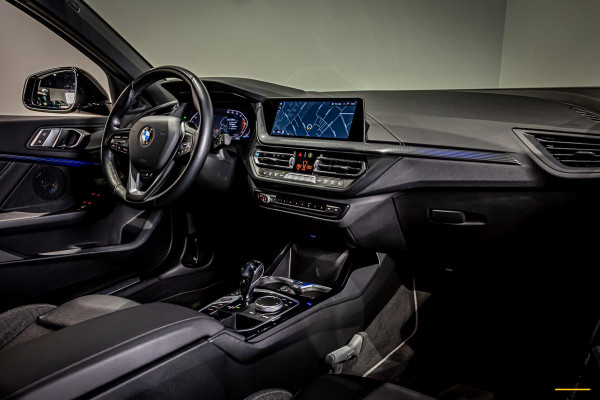 BMW 1-serie 118i Business Edition|NAP|Stoel & stuur verwarming