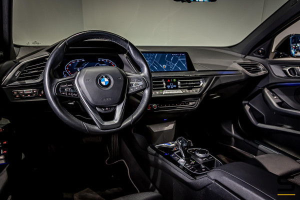 BMW 1-serie 118i Business Edition|NAP|Stoel & stuur verwarming