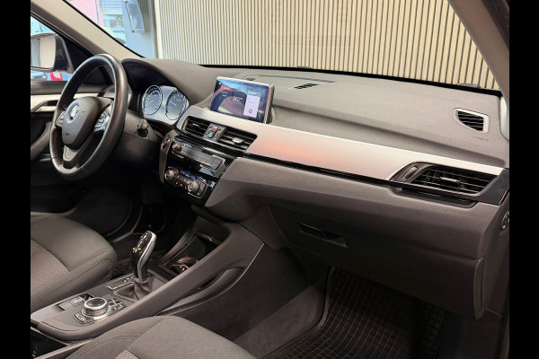 BMW X1 SDrive18i High Executive Edition AUT. NAVIGATIE CAMERA PDC CRUISE KEYLESS-GO STOELVERWARMING