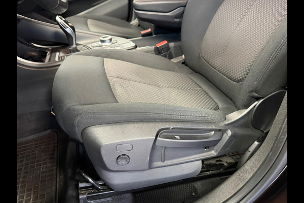 BMW X1 SDrive18i High Executive Edition AUT. NAVIGATIE CAMERA PDC CRUISE KEYLESS-GO STOELVERWARMING