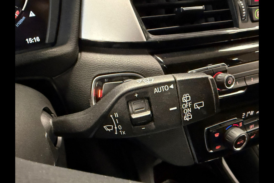 BMW X1 SDrive18i High Executive Edition AUT. NAVIGATIE CAMERA PDC CRUISE KEYLESS-GO STOELVERWARMING