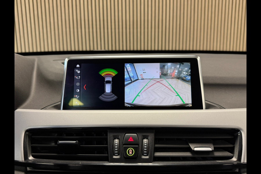 BMW X1 SDrive18i High Executive Edition AUT. NAVIGATIE CAMERA PDC CRUISE KEYLESS-GO STOELVERWARMING