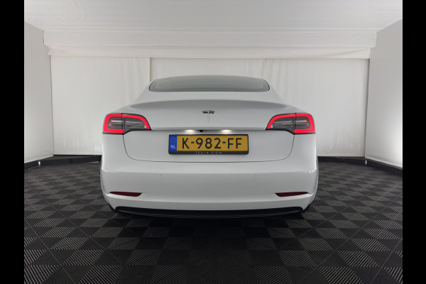 Tesla Model 3 Standard RWD Plus 60 kWh {SOH-99%} [ 3-Fase ] (INCL-BTW) Aut. *PANO | AUTO-PILOT | LUXURY-LEATHER | KEYLESS | FULL-LED | MEMORY-PACK | SURROUND-VIEW | DAB | CARPLAY | DIGI-COCKPIT | LANE-ASSIST | COMFORT-SEATS | TOWBAR | 19"ALU*