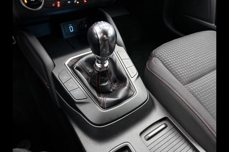 Ford FOCUS Wagon 1.0 EcoBoost ST-Line (NAVI, CARPLAY, LED, STUUR-/STOELVERWARMING, CAMERA, GOED ONDERHOUDEN)