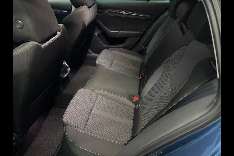 Škoda Octavia Combi 1.0 e-TSI Business Edition Plus Trekhaak, stoel/stuurverwarming, Carplay