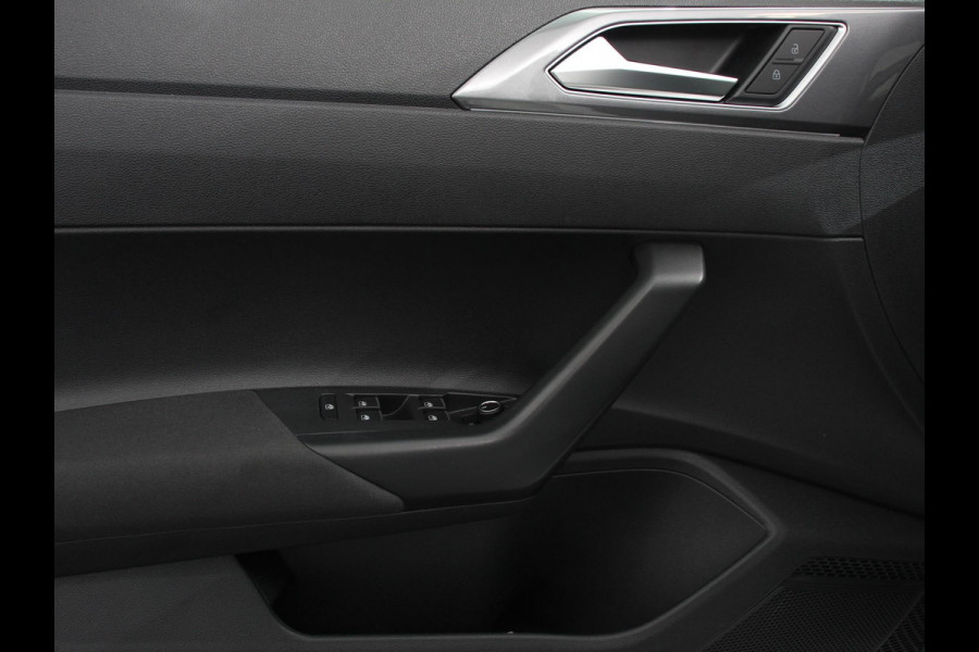 Volkswagen Polo 1.0 TSI 110pk Highline Plus DSG | Apple Carplay/Android Auto | Dab | Parkeer sensoren | Extra Getint Glas | Adaptive Cruise Control