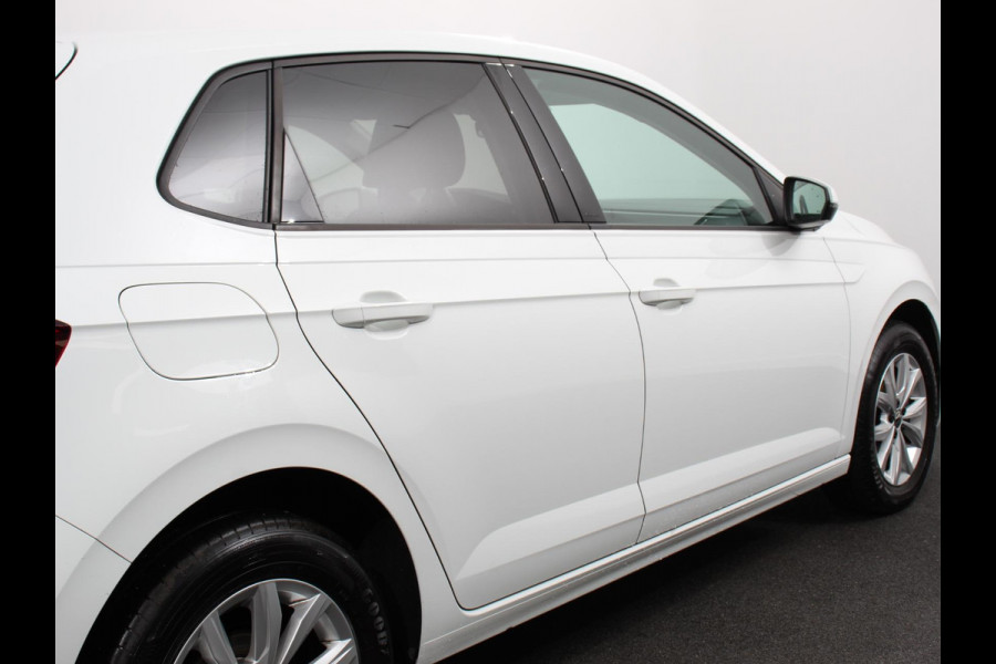 Volkswagen Polo 1.0 TSI 110pk Highline Plus DSG | Apple Carplay/Android Auto | Dab | Parkeer sensoren | Extra Getint Glas | Adaptive Cruise Control