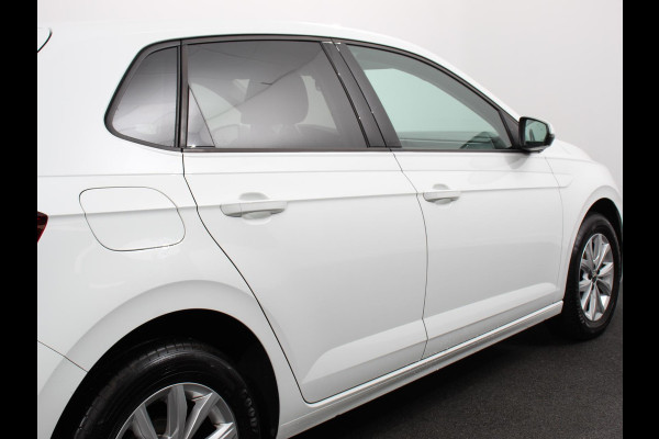 Volkswagen Polo 1.0 TSI 110pk Highline Plus DSG | Apple Carplay/Android Auto | Dab | Parkeer sensoren | Extra Getint Glas | Adaptive Cruise Control