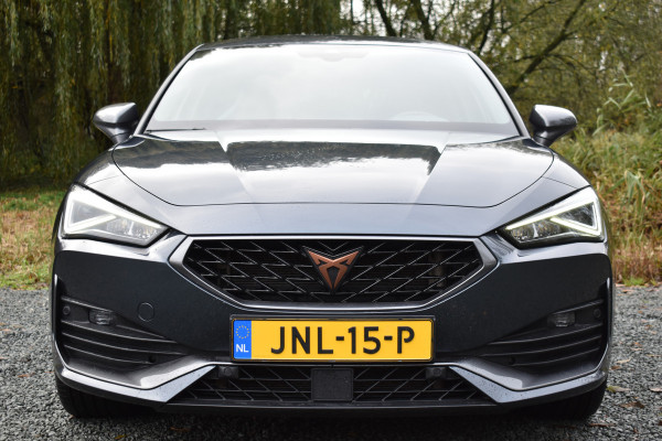CUPRA Leon e-HYBRID 204PK DSG BUSINESS SPORT LEDER/CAMERA/NAVI/CARPLAY