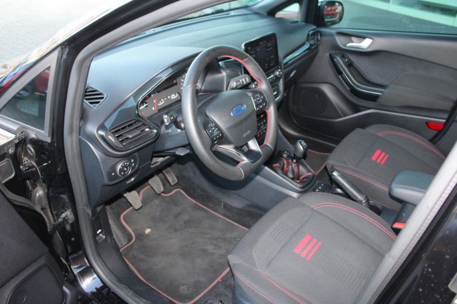 Ford Fiesta 1.0 EcoBoost 125 PK Hybrid ST-Line | Winterpack | Climate Control | Cruise Control | Privacy Glass | LED Koplampen | DAB |