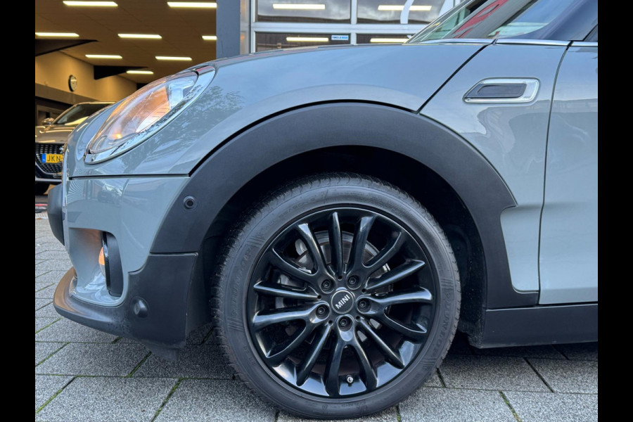 MINI Clubman 1.5 One Pepper II - Panorama dak I Airco I Sport velgen I PDC I Dealer onderhouden