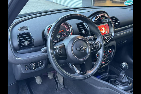 MINI Clubman 1.5 One Pepper II - Panorama dak I Airco I Sport velgen I PDC I Dealer onderhouden