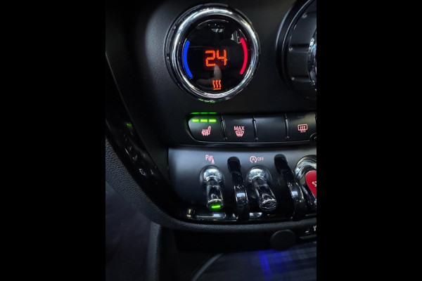 MINI Clubman 1.5 One Pepper II - Panorama dak I Airco I Sport velgen I PDC I Dealer onderhouden