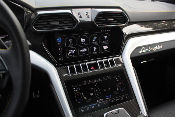 Lamborghini Urus 4.0 V8 / NL Auto! / Full Carbon / Keramisch / B&O / Pano / 360Camera / Head-up / 23'' / Stoelventilatie / Massage