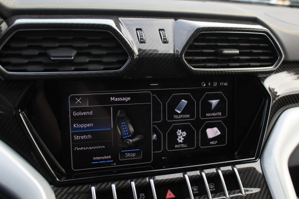Lamborghini Urus 4.0 V8 / NL Auto! / Full Carbon / Keramisch / B&O / Pano / 360Camera / Head-up / 23'' / Stoelventilatie / Massage