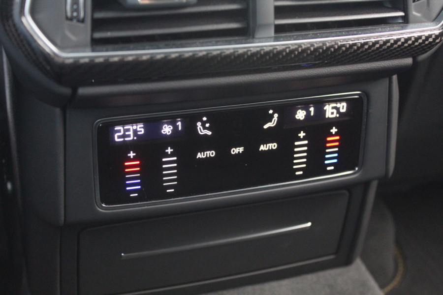 Lamborghini Urus 4.0 V8 / NL Auto! / Full Carbon / Keramisch / B&O / Pano / 360Camera / Head-up / 23'' / Stoelventilatie / Massage