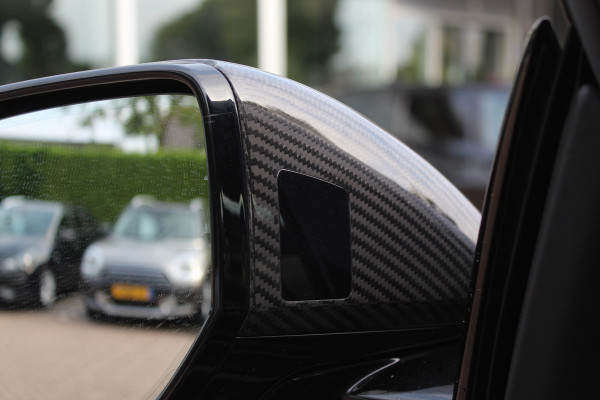 Lamborghini Urus 4.0 V8 / NL Auto! / Full Carbon / Keramisch / B&O / Pano / 360Camera / Head-up / 23'' / Stoelventilatie / Massage