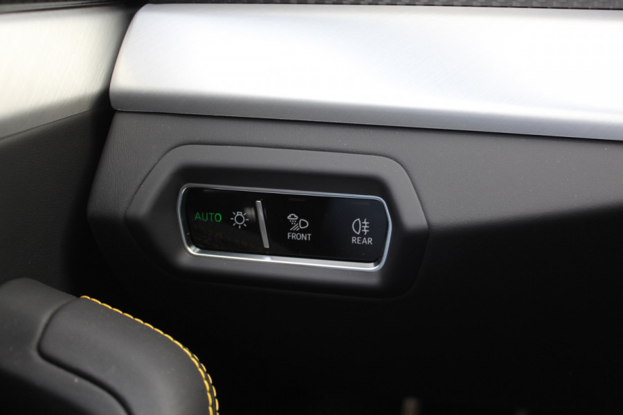 Lamborghini Urus 4.0 V8 / NL Auto! / Full Carbon / Keramisch / B&O / Pano / 360Camera / Head-up / 23'' / Stoelventilatie / Massage