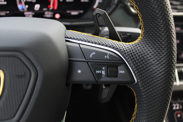 Lamborghini Urus 4.0 V8 / NL Auto! / Full Carbon / Keramisch / B&O / Pano / 360Camera / Head-up / 23'' / Stoelventilatie / Massage