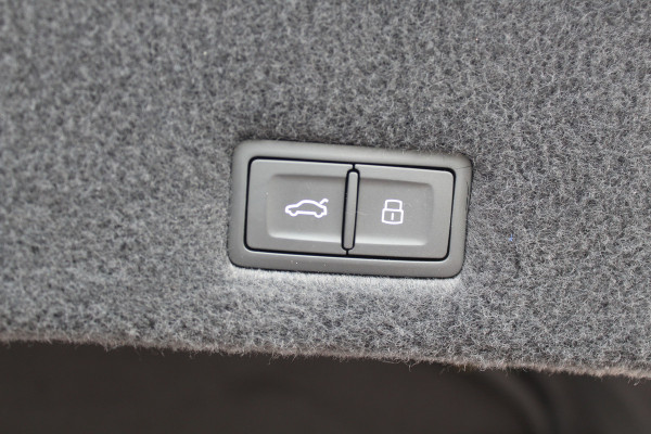 Lamborghini Urus 4.0 V8 / NL Auto! / Full Carbon / Keramisch / B&O / Pano / 360Camera / Head-up / 23'' / Stoelventilatie / Massage