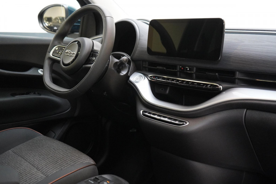Fiat 500 Icon 42 kWh | SoH 93% | Panoramadak | Keyless | Achteruitrijcamera | Navigatie