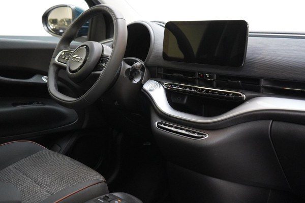 Fiat 500 Icon 42 kWh | SoH 93% | Panoramadak | Keyless | Achteruitrijcamera | Navigatie